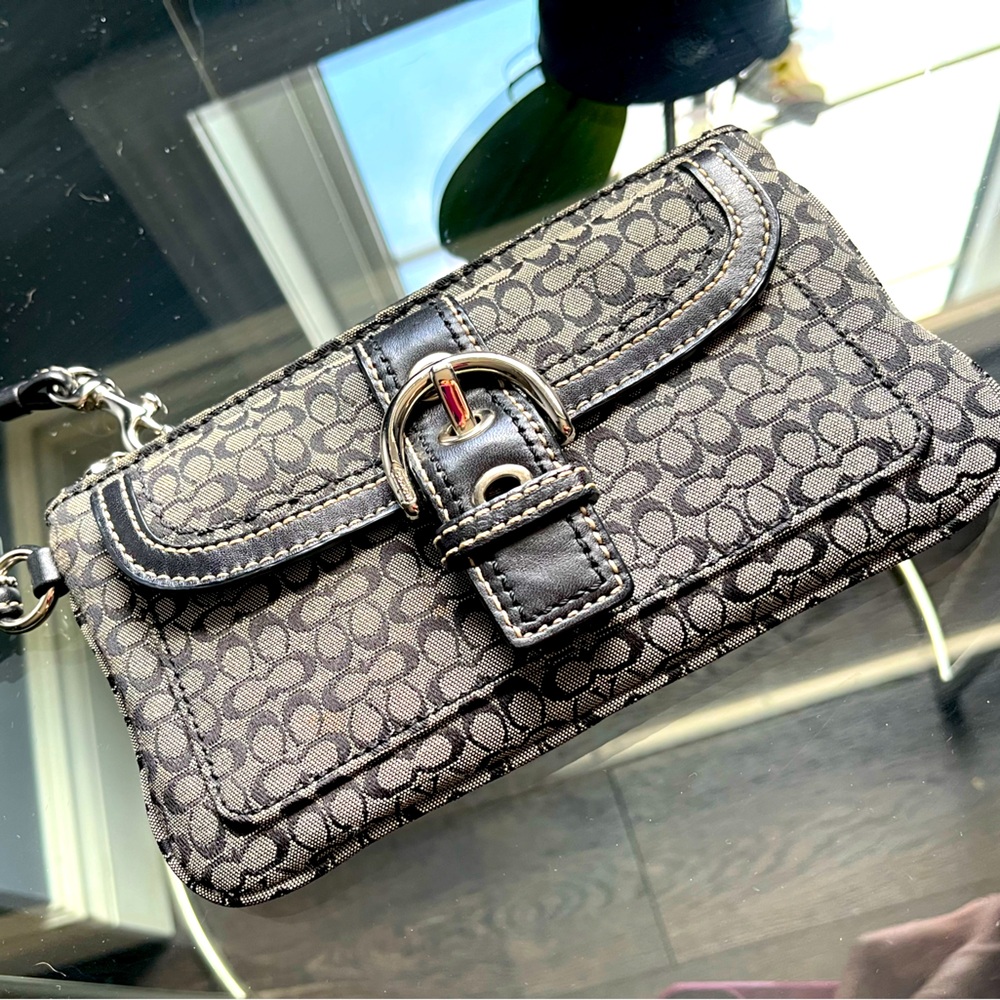 Coach coin purse black grey with handle and zipper